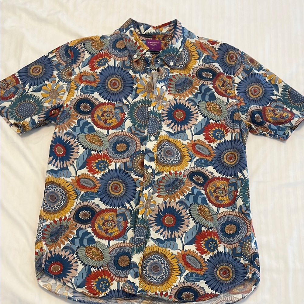 Simons x Liberty Fabric Floral Button-Up Shirt – Size L
